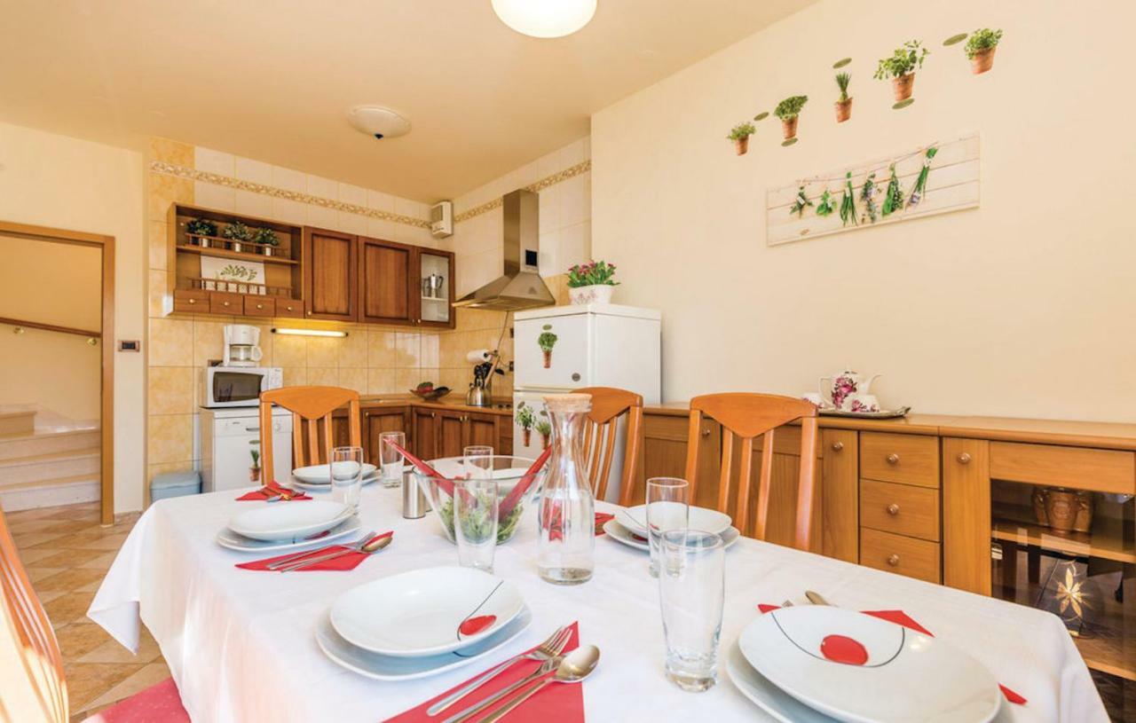 Viktorija Apartment