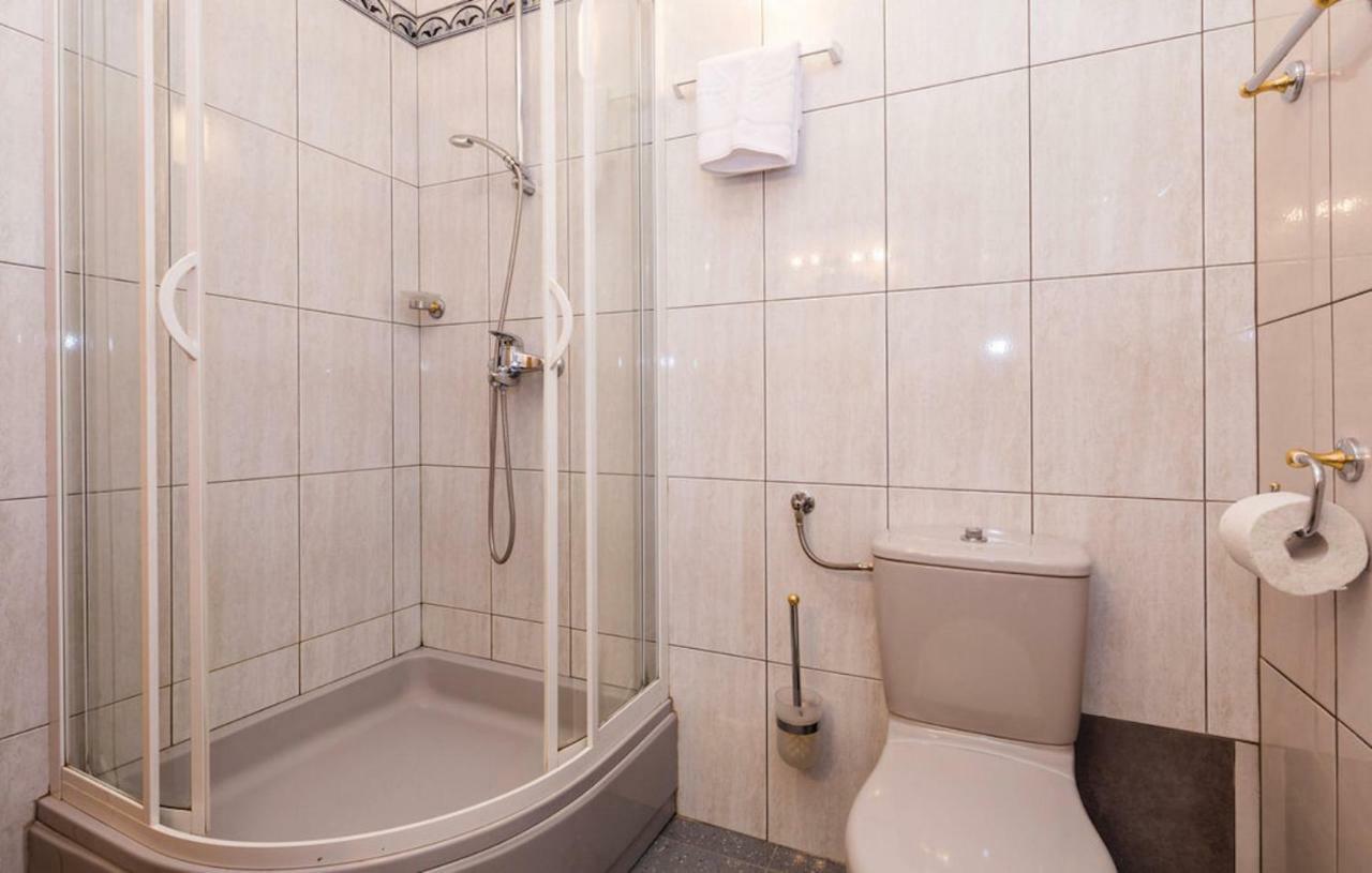 Viktorija Apartment *