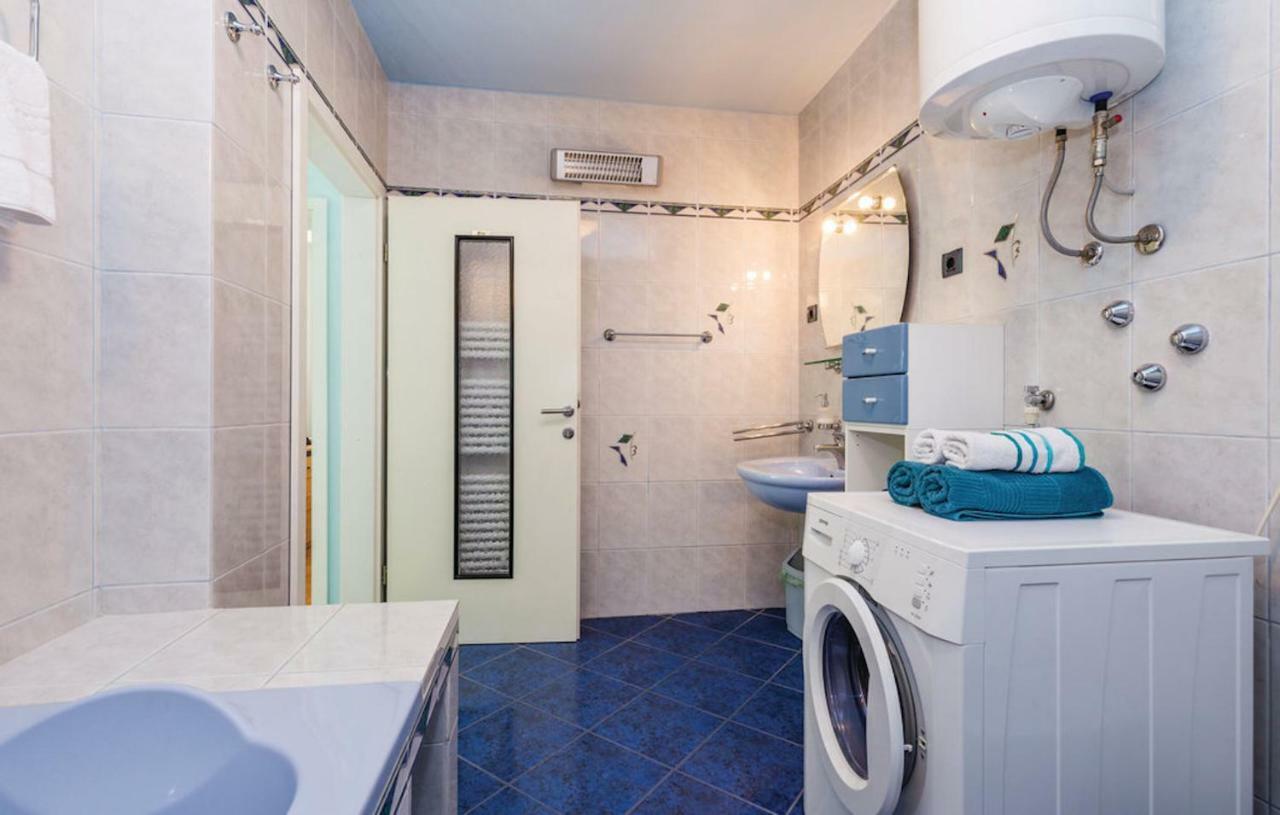 Viktorija Apartment *
